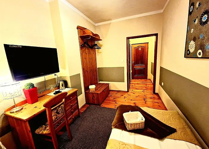 Cieszynski Boutique & Stare 치에신